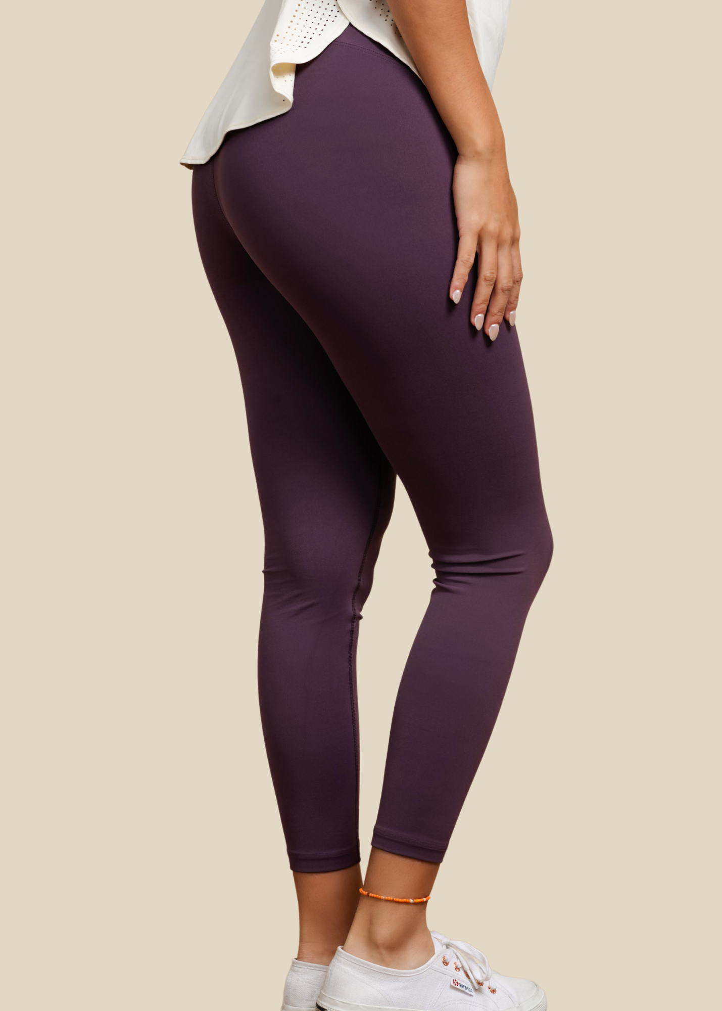 DARE TO BARE TIGHTS IN WINE