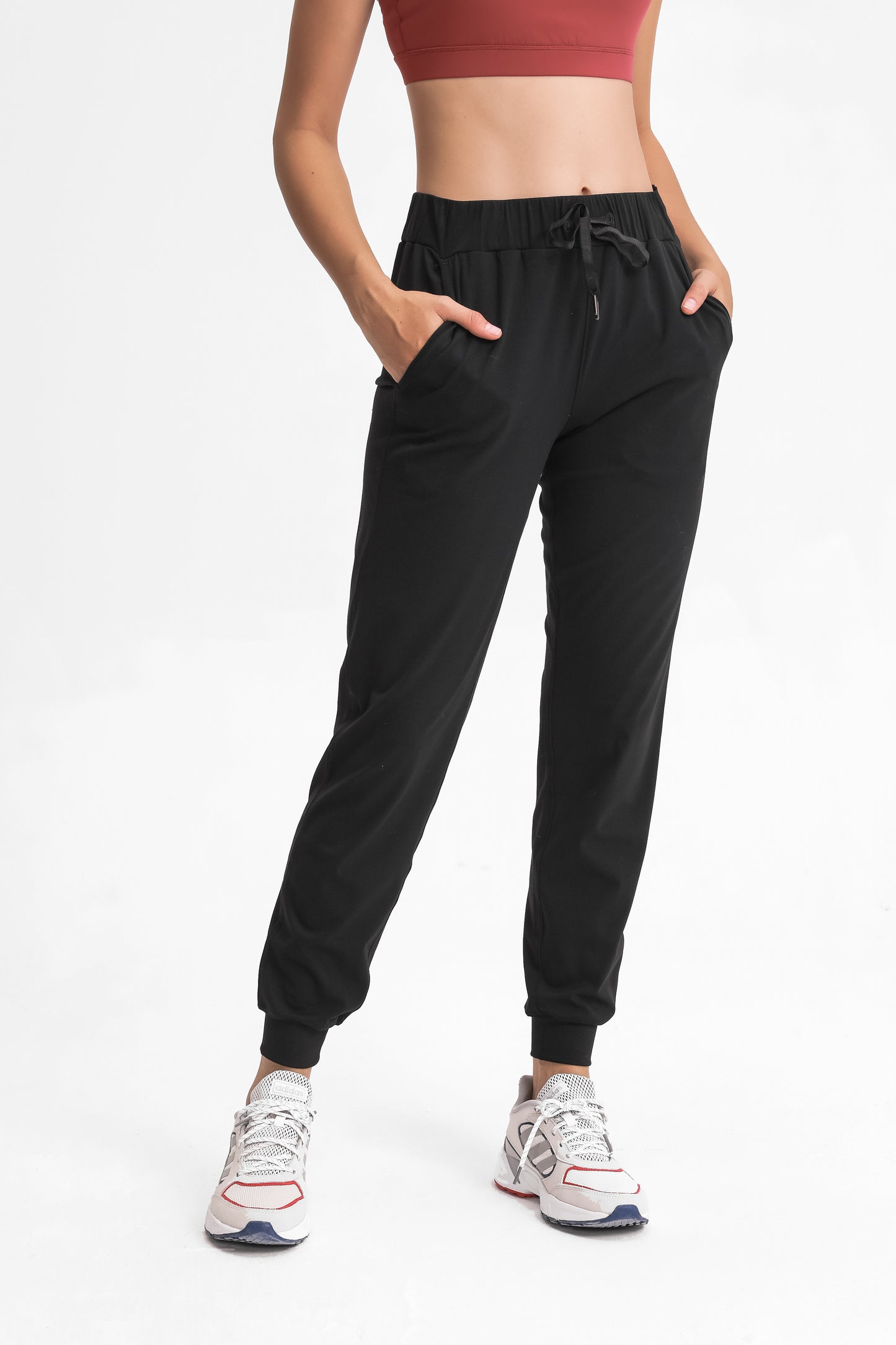 ON THE GO IN BLACK