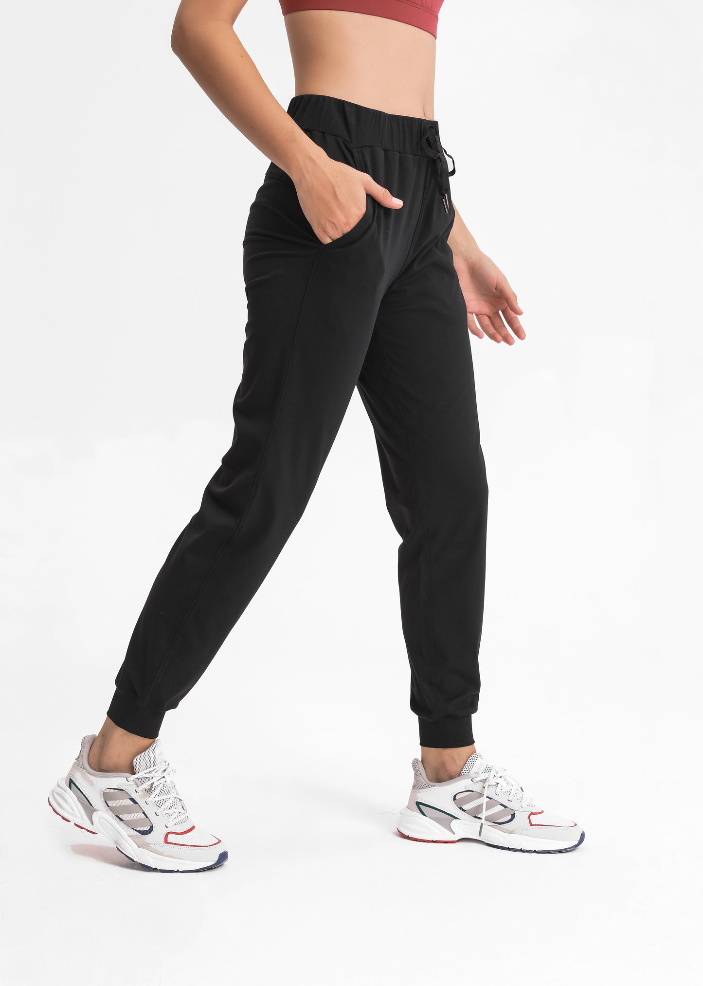 ON THE GO IN BLACK