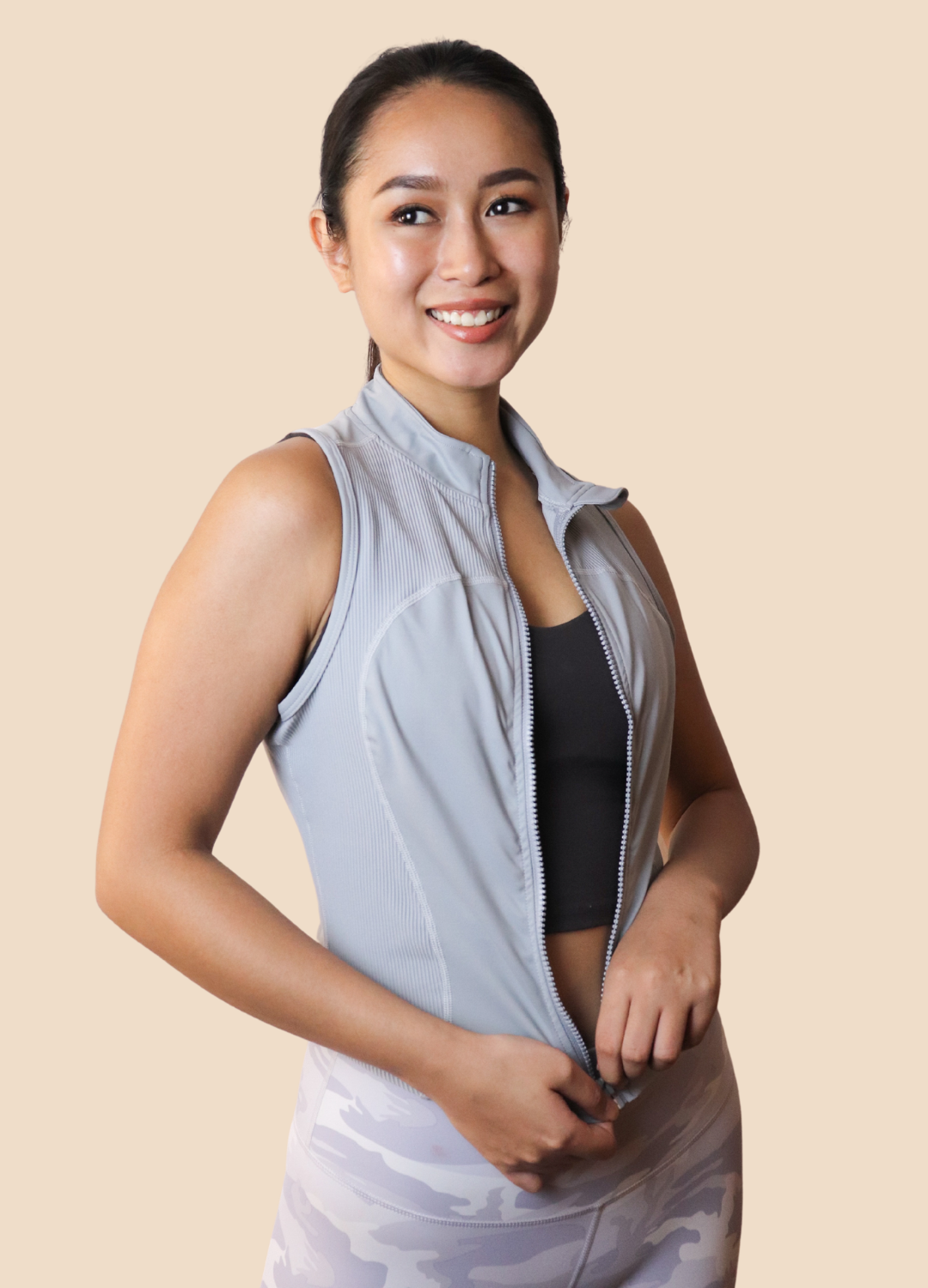 COURTSIDE VEST IN GRAY