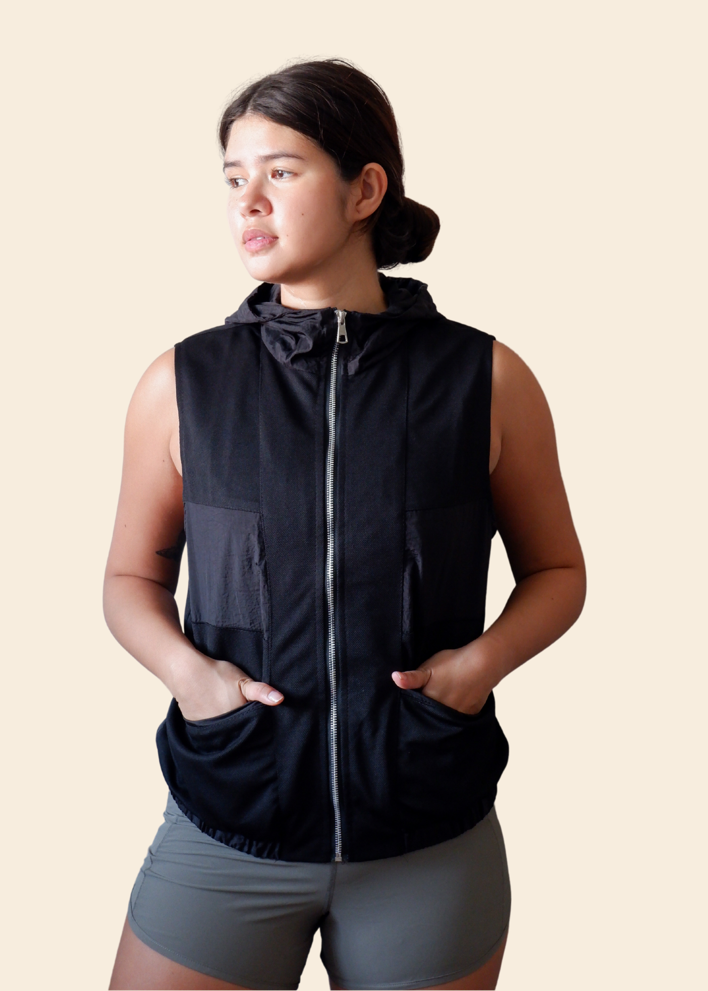ALL DAY VEST IN BLACK