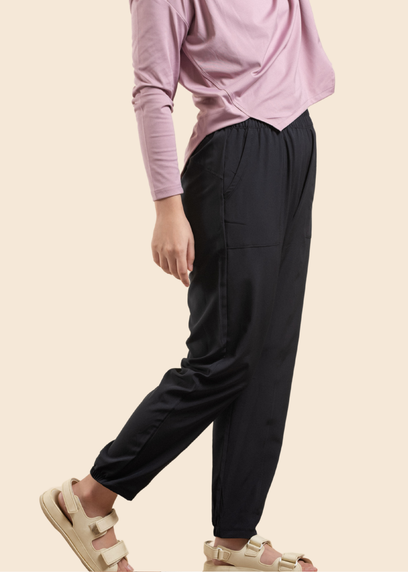 JETSETTER IN BLACK