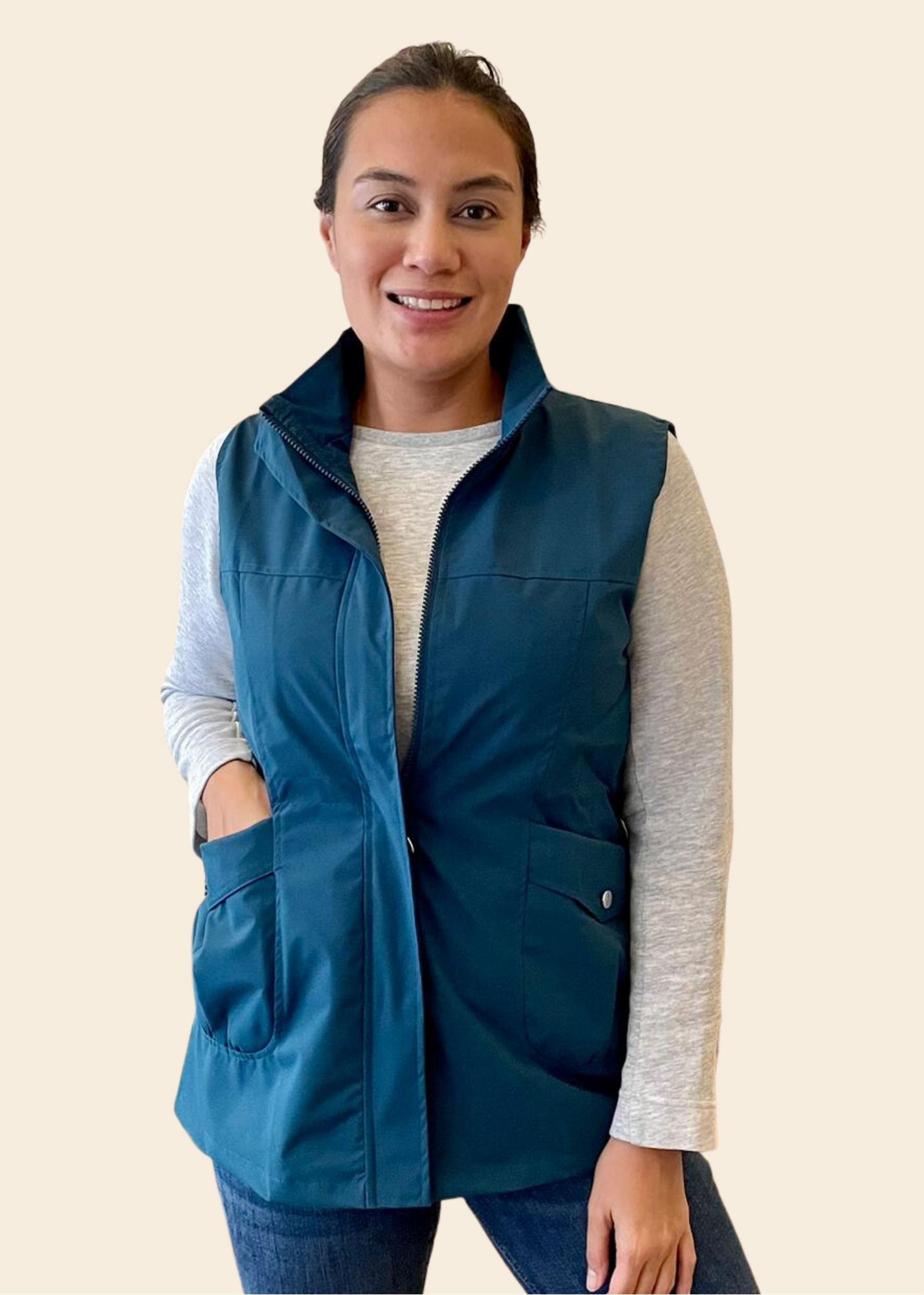 WEEKENDER VEST IN AZURE
