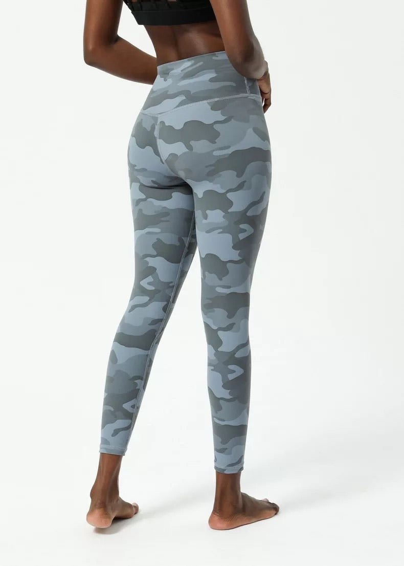 DARE TO BARE TIGHTS IN BLUE CAMO