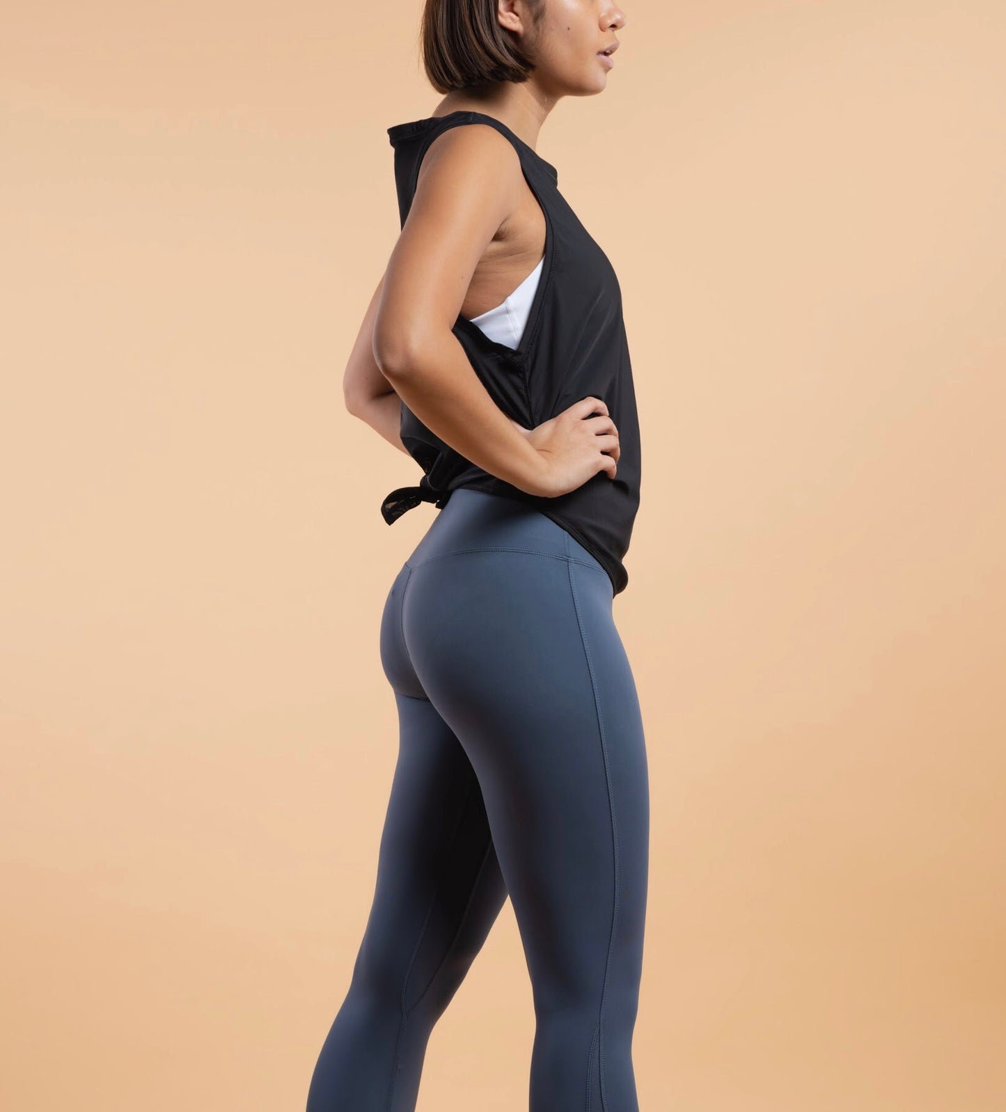 MUSCLE TANK IN BLACK