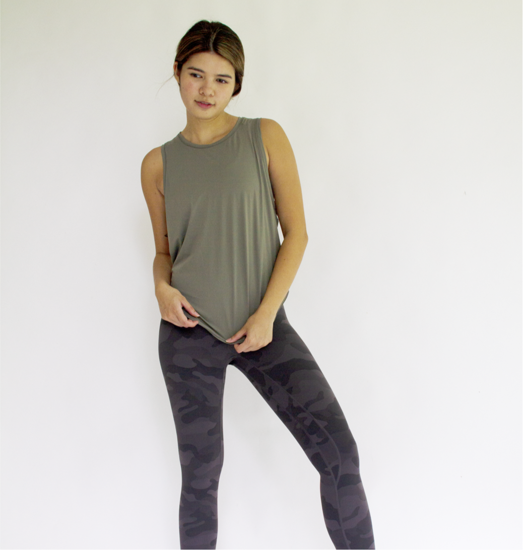 MUSCLE TANK IN OLIVE