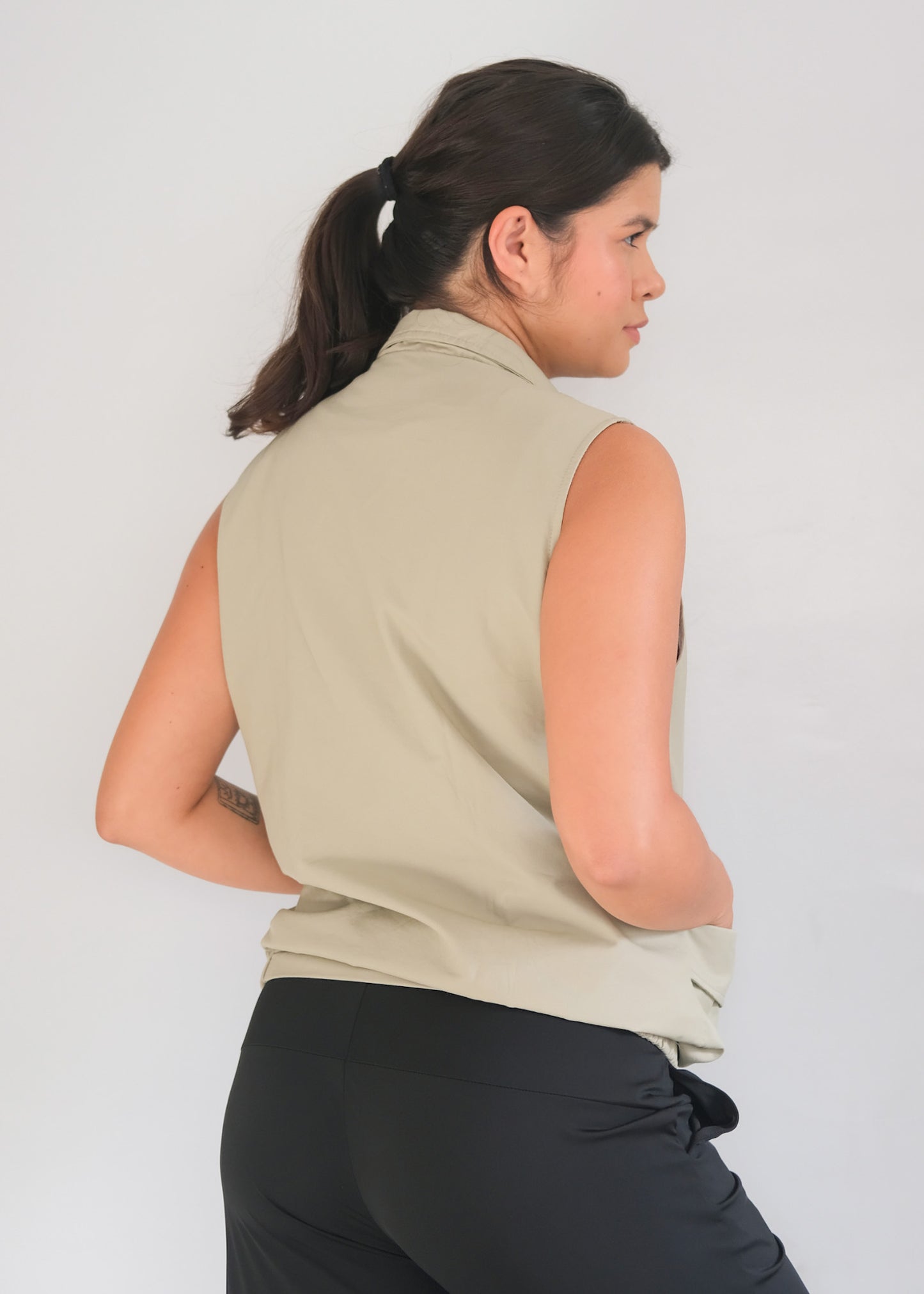 CITY VEST IN BEIGE
