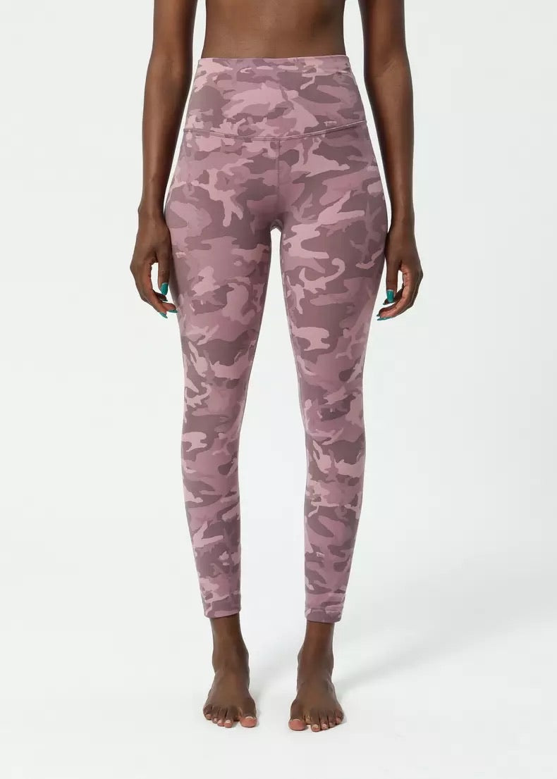 DARE TO BARE TIGHTS IN PINK CAMO